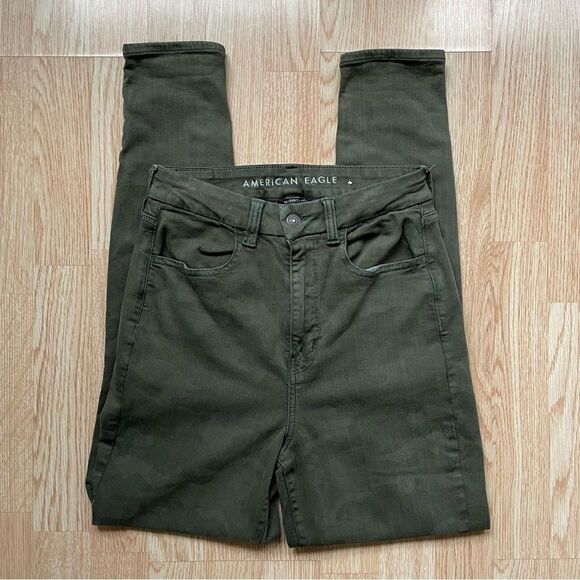 American Eagle Next Level Stretch Green Camo Curvy Super High-Rise Jeggings - Picture 2 of 8